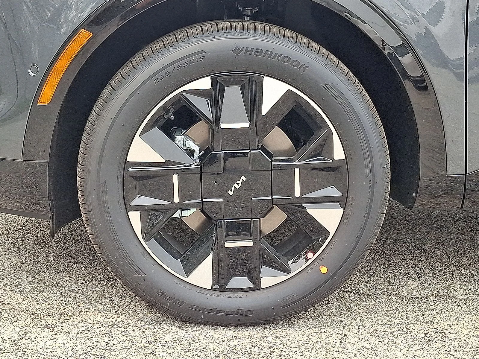 New 2027 Gray Kia SX-Prestige image 6