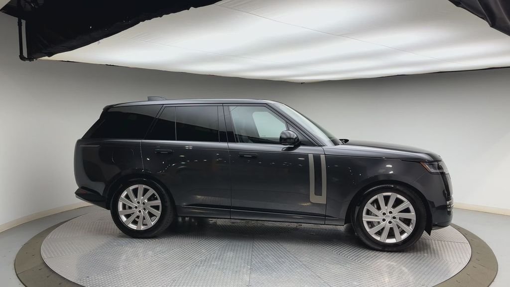 Certified Used 2025 Carpathian Gray Premium Metallic Land Rover SE image 9