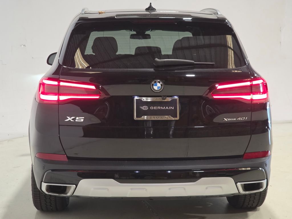 Used 2023 Black BMW xDrive40i image 7