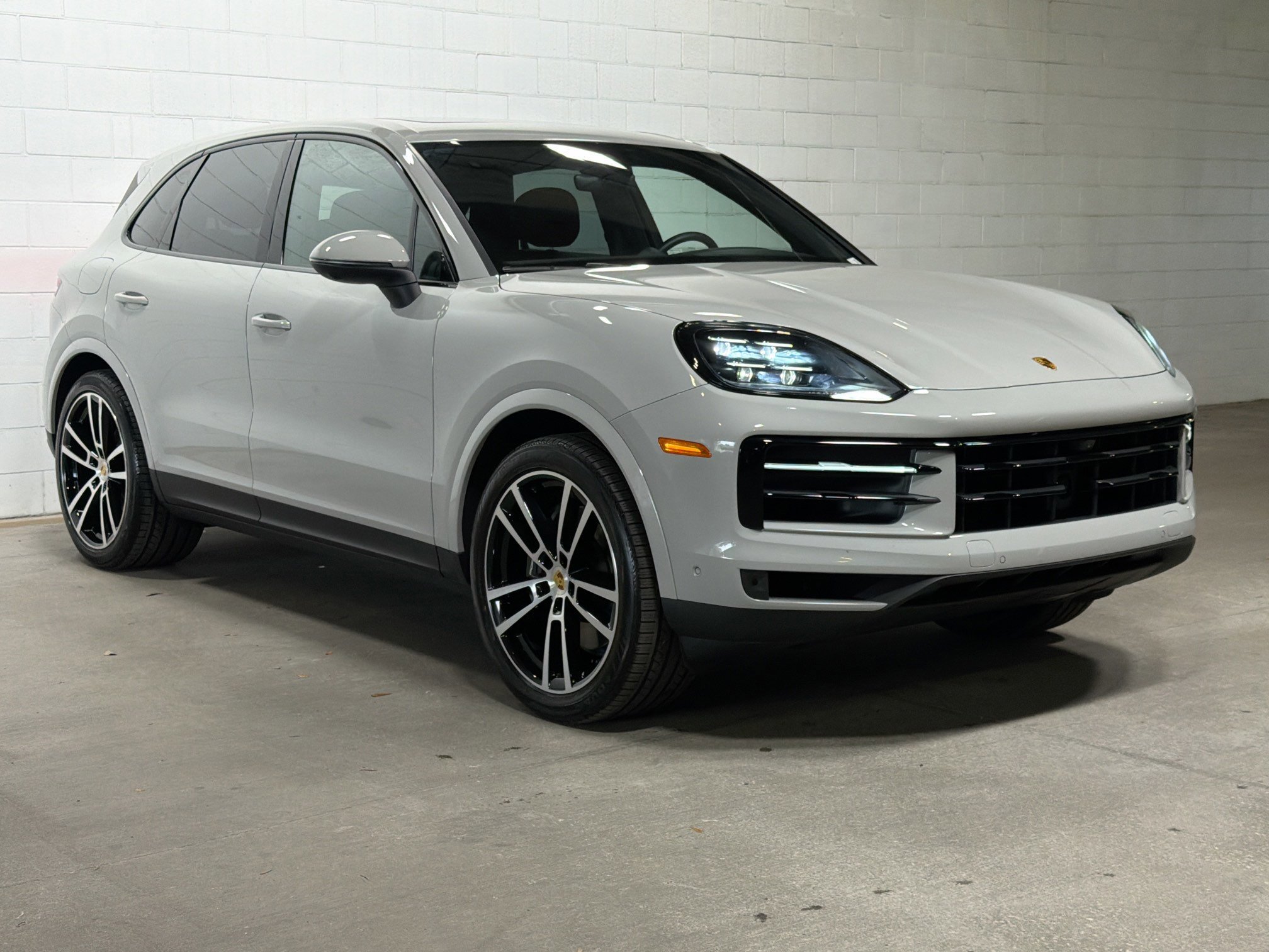 Certified Used 2024 Chalk Porsche  image 6
