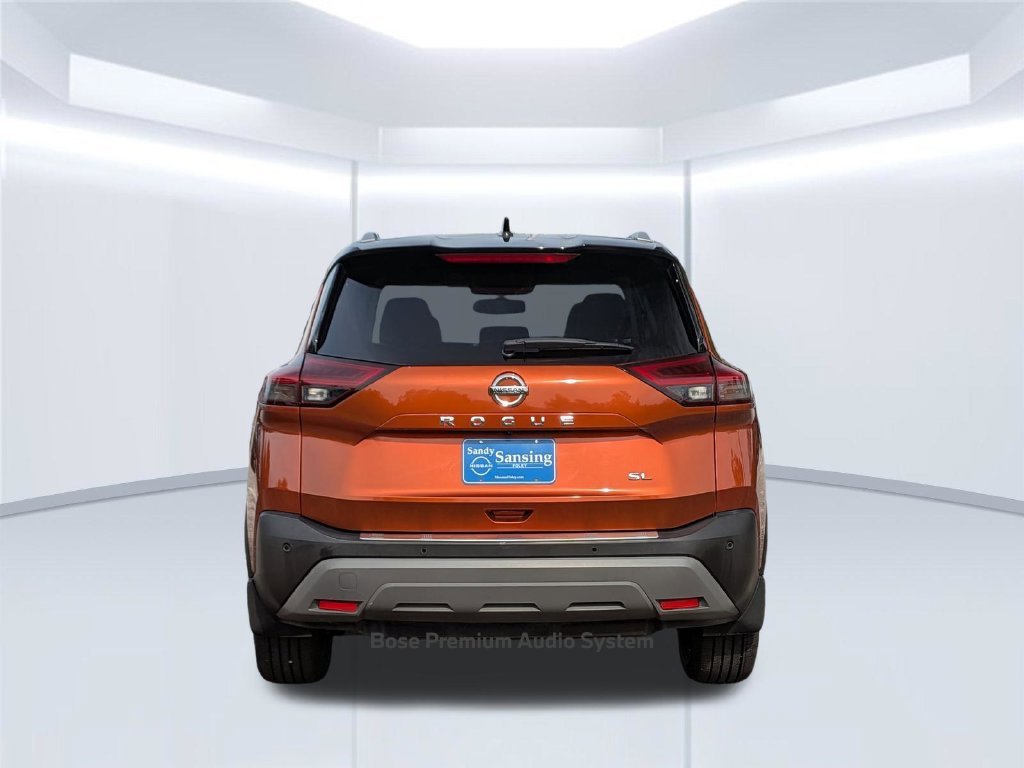 Used 2021 Orange Nissan SL image 5