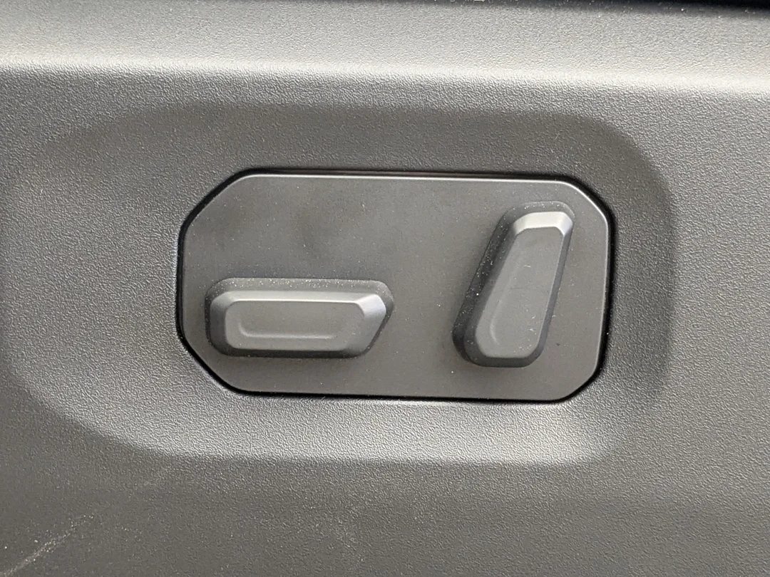 New 2026 Grey Jeep Rubicon - - 4x4 - Nappa Leather - Freedom Top Hardtop - 8- Speed Auto - Remote Start & More! image 13
