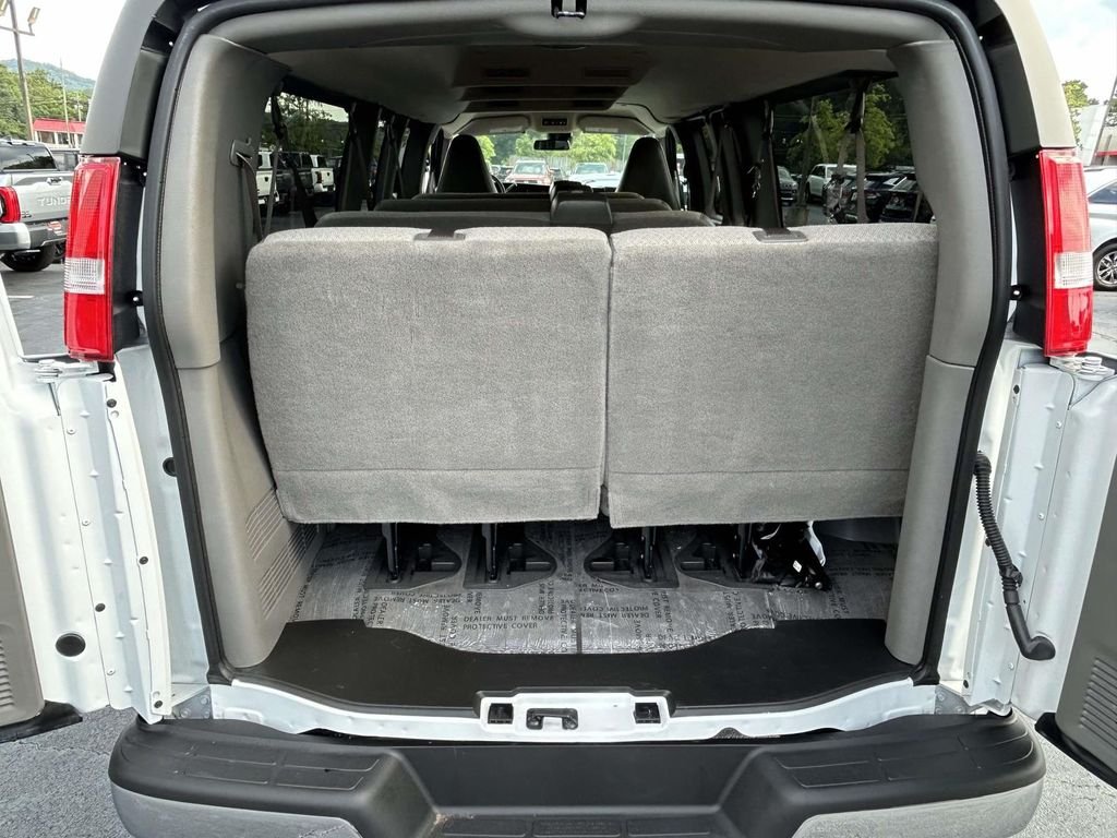 2026 GMC Savana Passenger LT - Photo 11