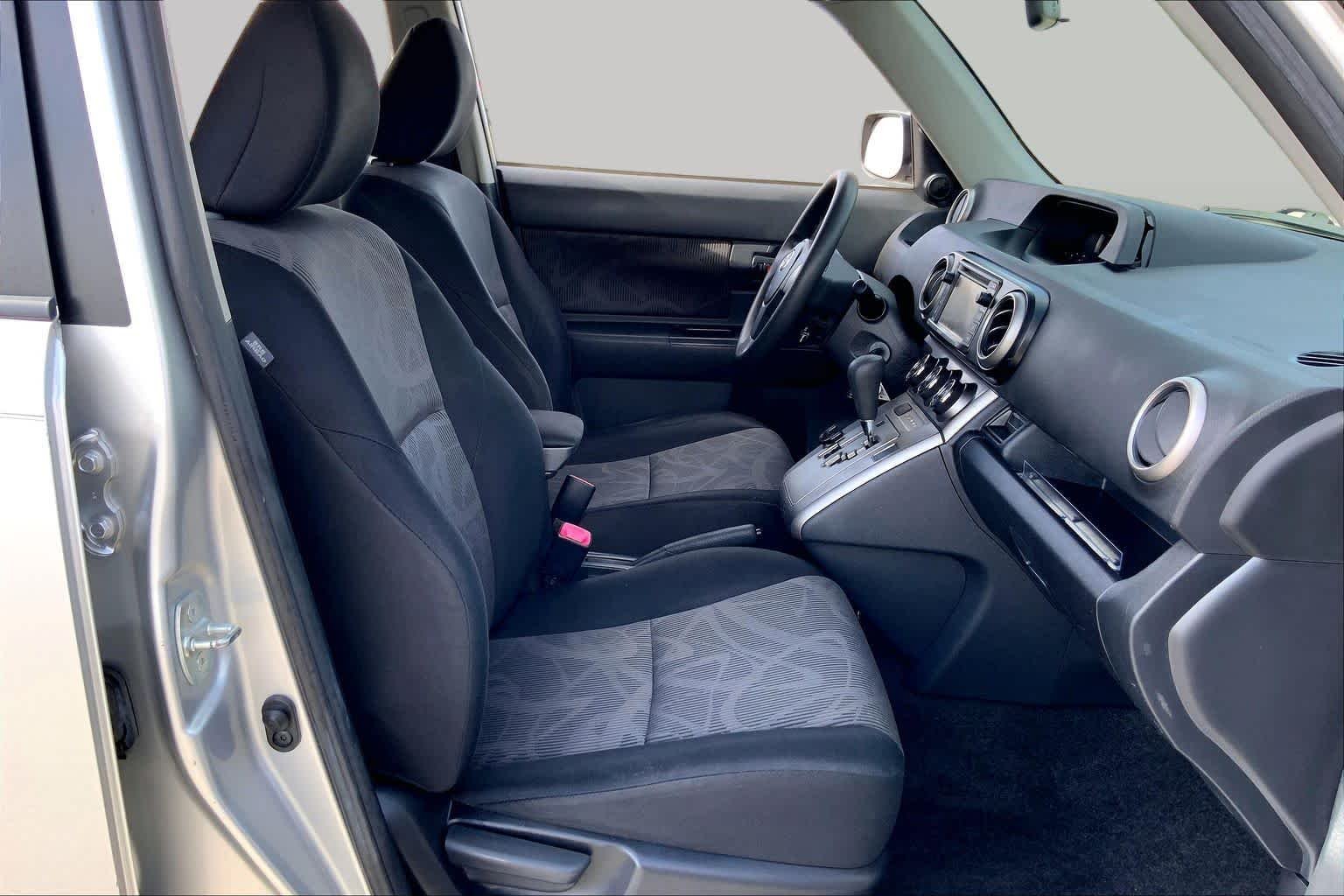 Used 2014 Classic Silver Metallic Scion  image 9