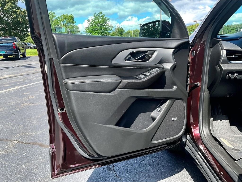 Used 2023 Red Chevrolet LT Leather image 9