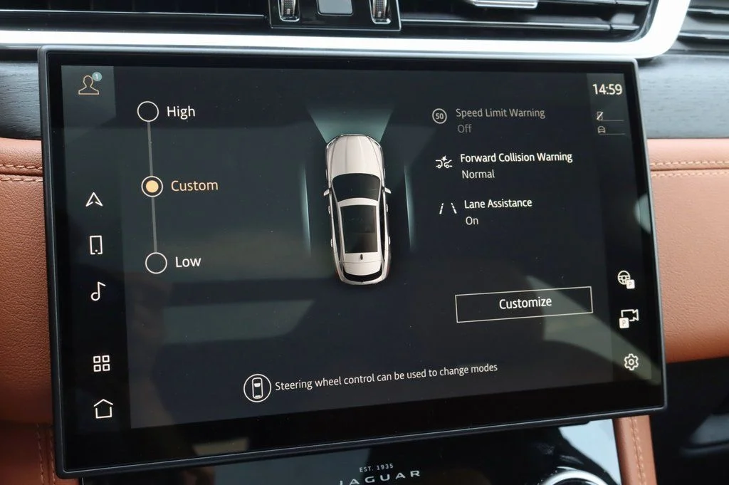 2026 Jaguar F-Pace R-Dynamic S - Photo 23