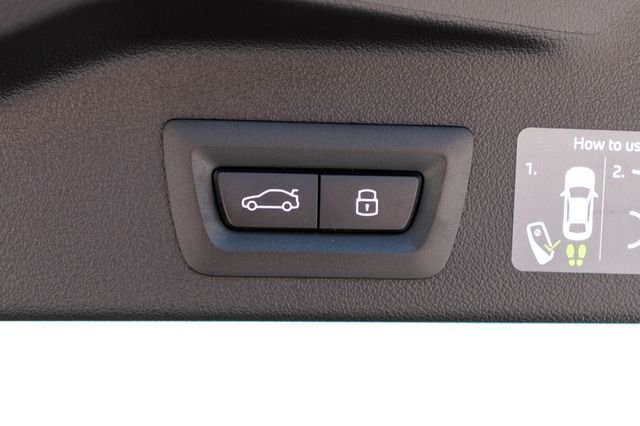 New 2026 Tanzanite Blue II Metallic BMW xDrive50e image 37