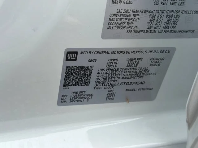New 2026 Summit White GMC AT4 image 26