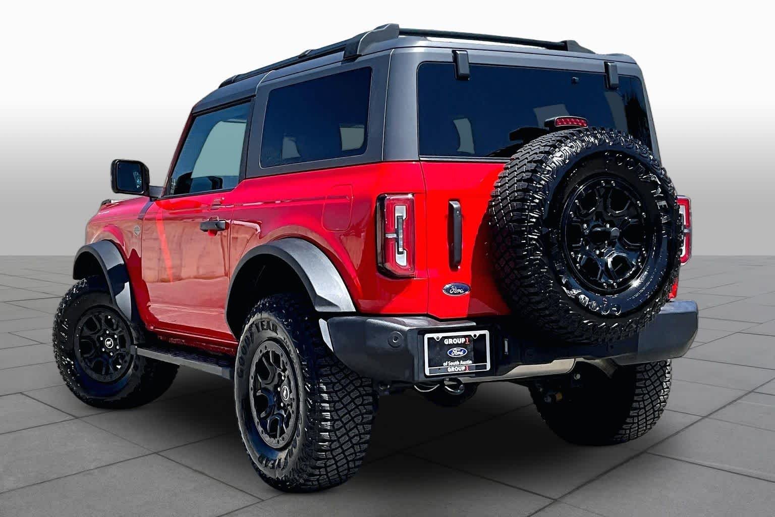 Used 2022 Race Red Ford Wildtrak image 12