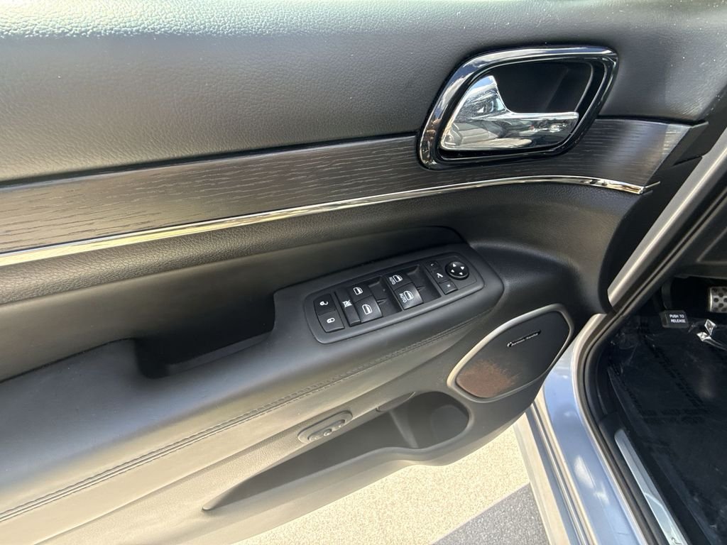 Used 2021 Silver Jeep Overland image 13