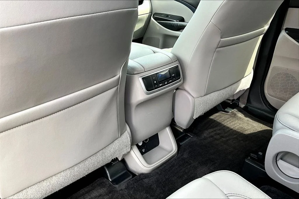 Used 2015 Predawn Gray Mica Toyota XLE V6 image 12