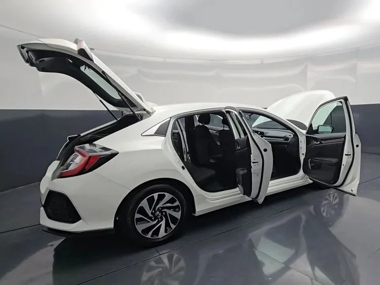 Used 2019  Honda LX Hatchback 4D image 23