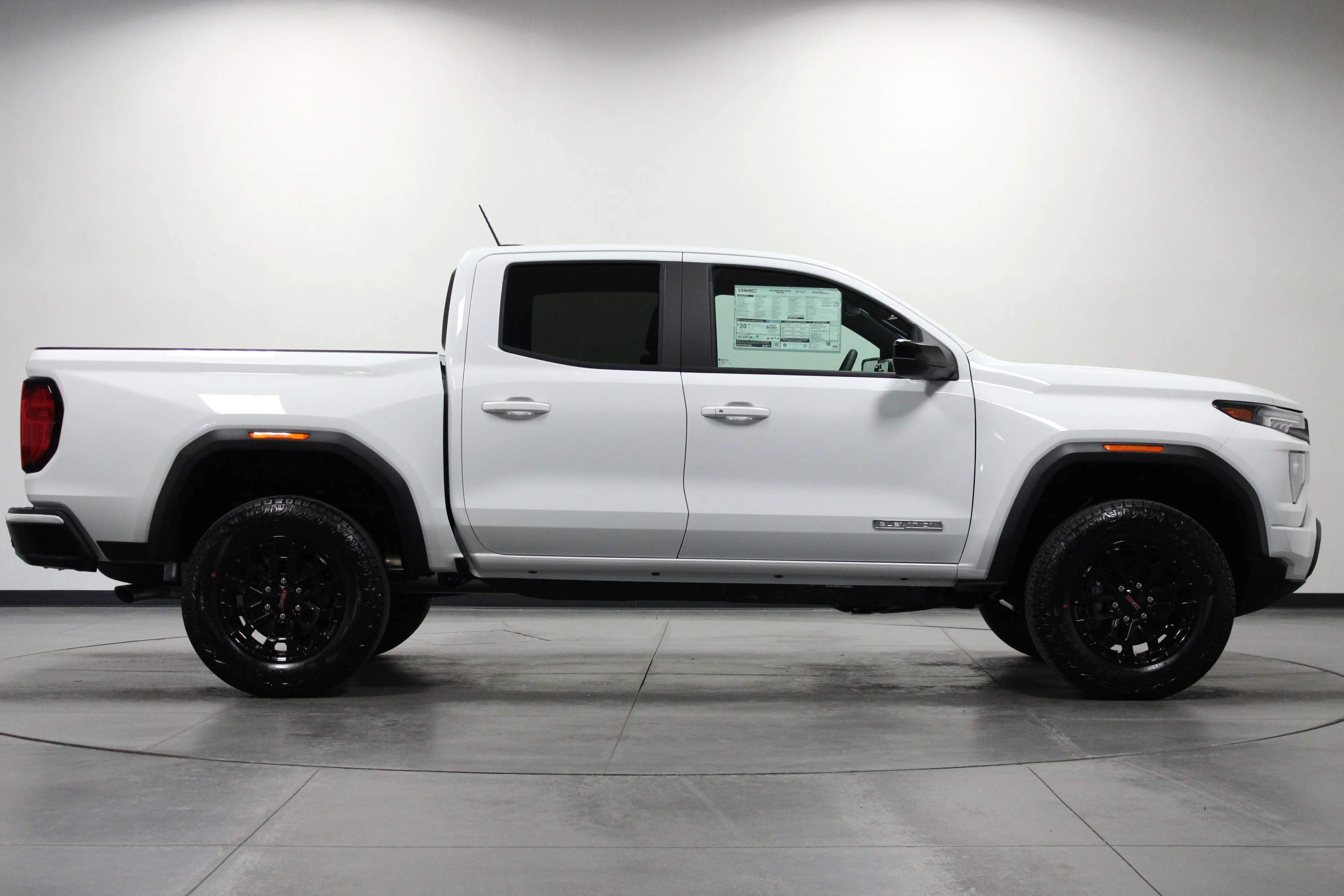 New 2026 Summit White GMC Elevation image 3