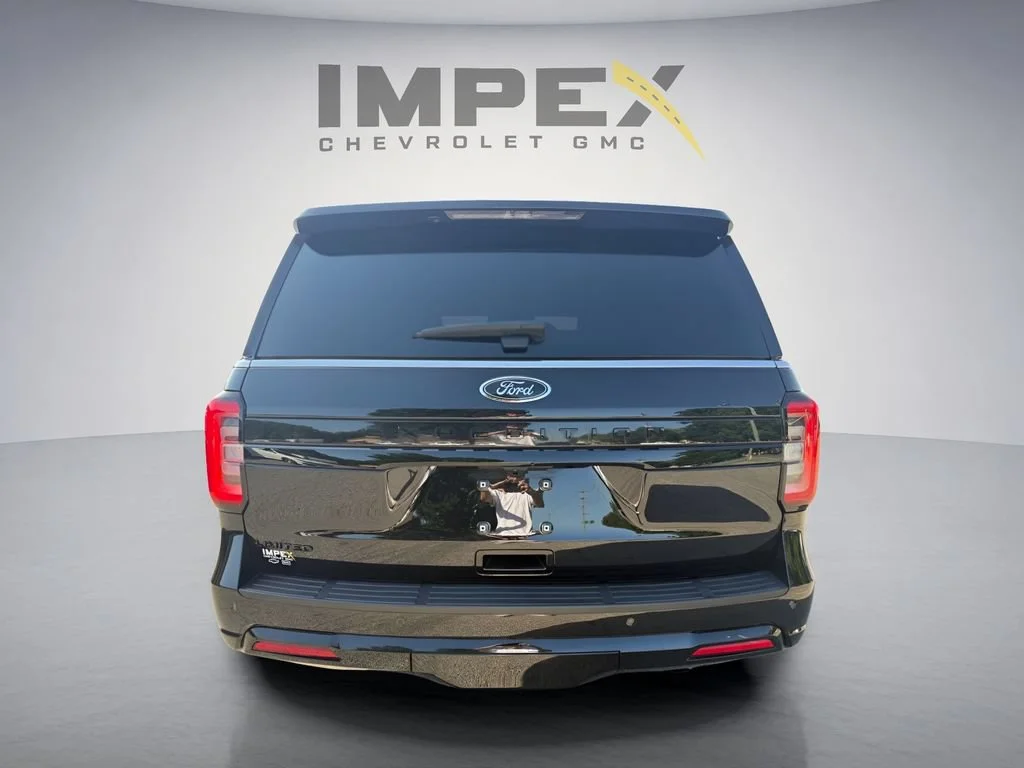 Used 2024  Ford Limited image 4