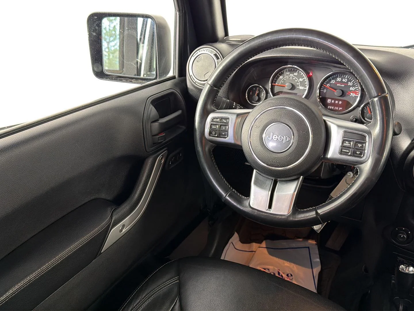 Used 2017 Rhino Clearcoat Jeep Rubicon Hard Rock image 16