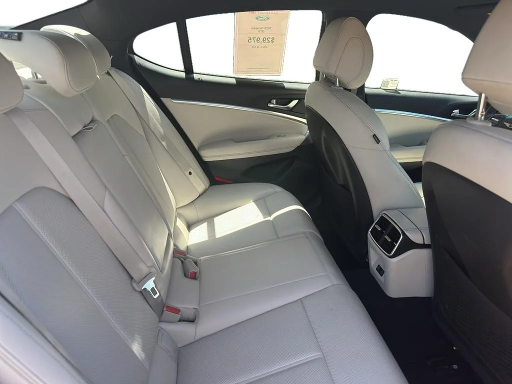 Used 2025  Genesis 2.5T image 5
