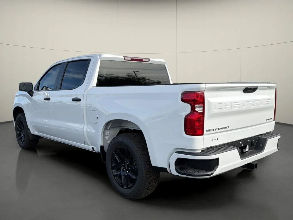 New 2026 Summit White Chevrolet Custom image 5