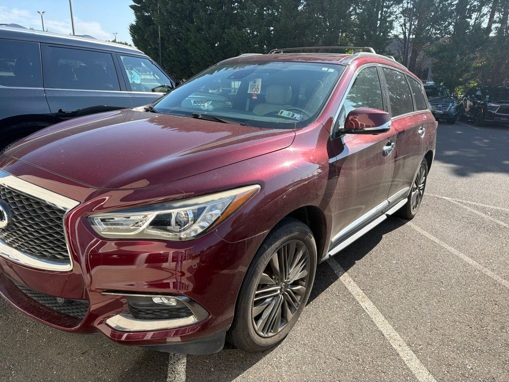 Certified Used 2019 Deep Bordeaux INFINITI LUXE image 4
