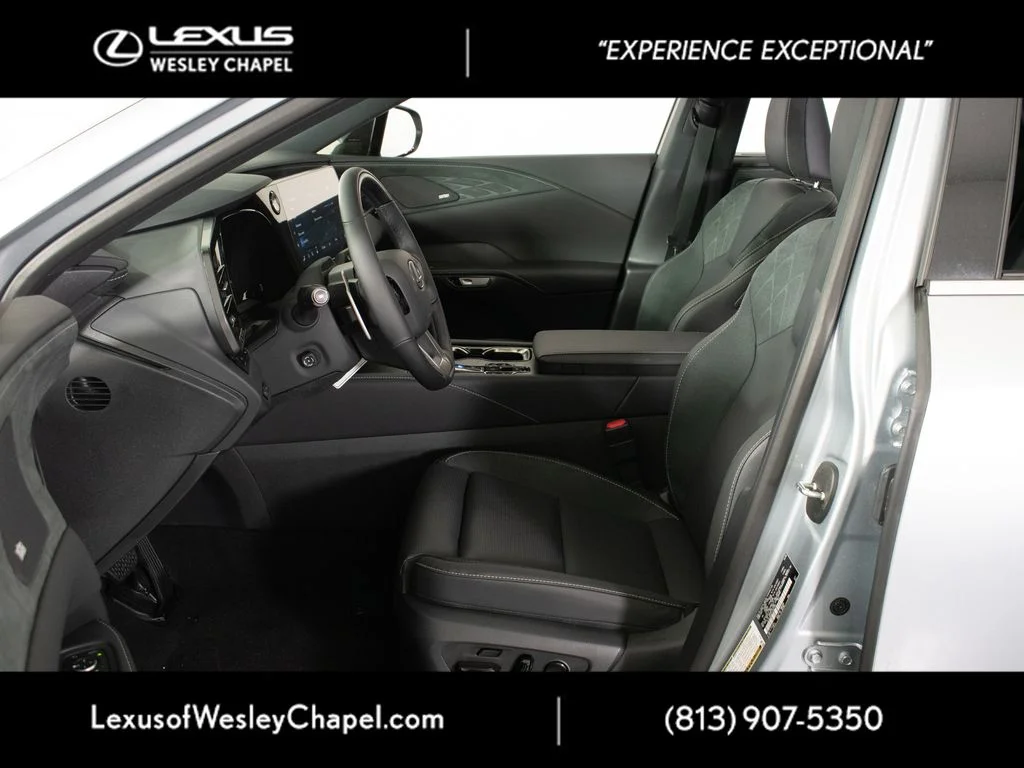 2026 Lexus RX 450h+ Luxury - Photo 7