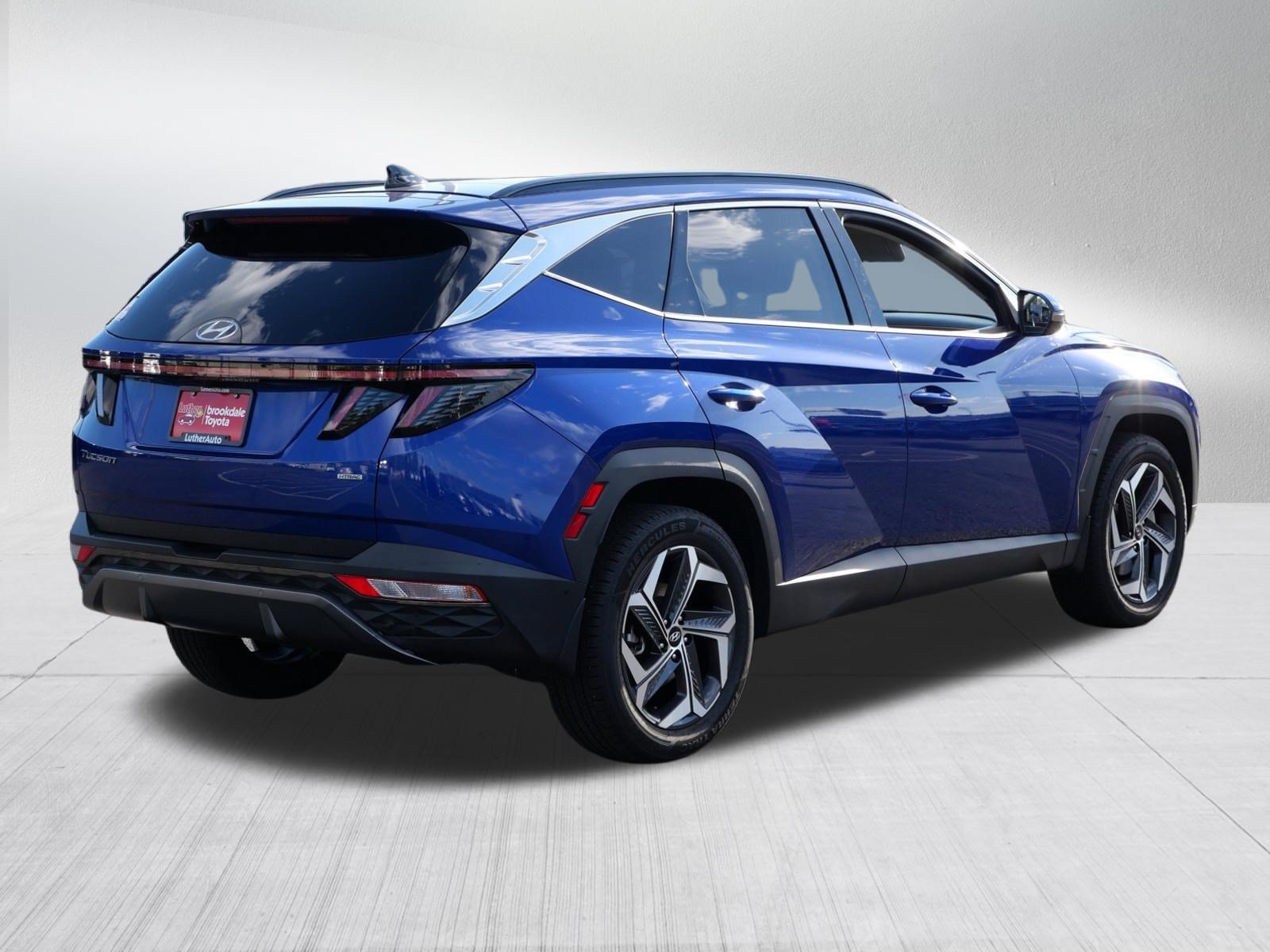 Used 2023 Intense Blue Hyundai Limited image 7