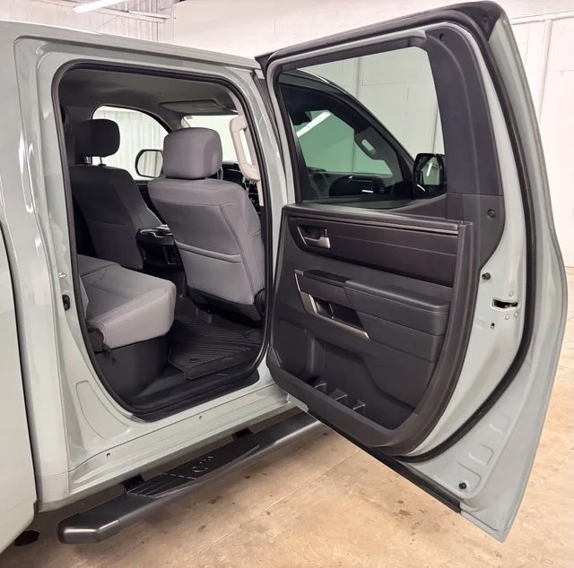 Used 2024  Toyota SR5 image 19