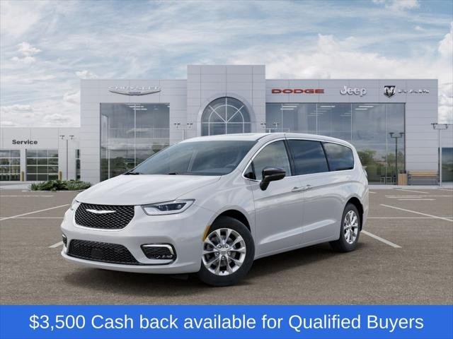 2026 Chrysler Pacifica Limited's photo