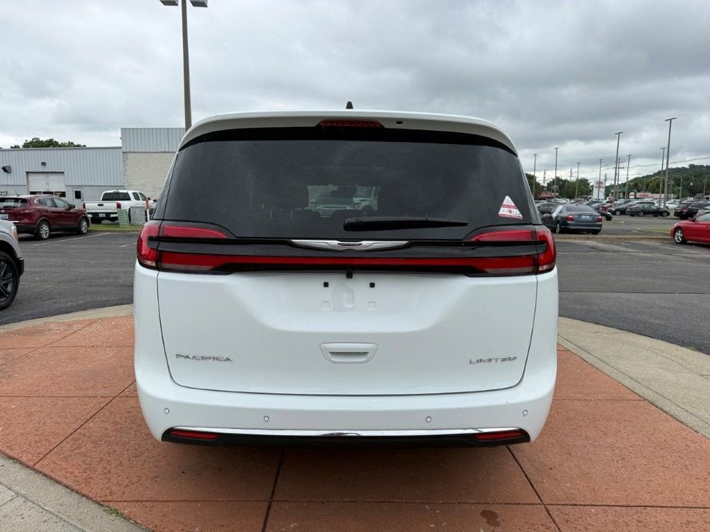 Used 2026 White Chrysler Limited image 5