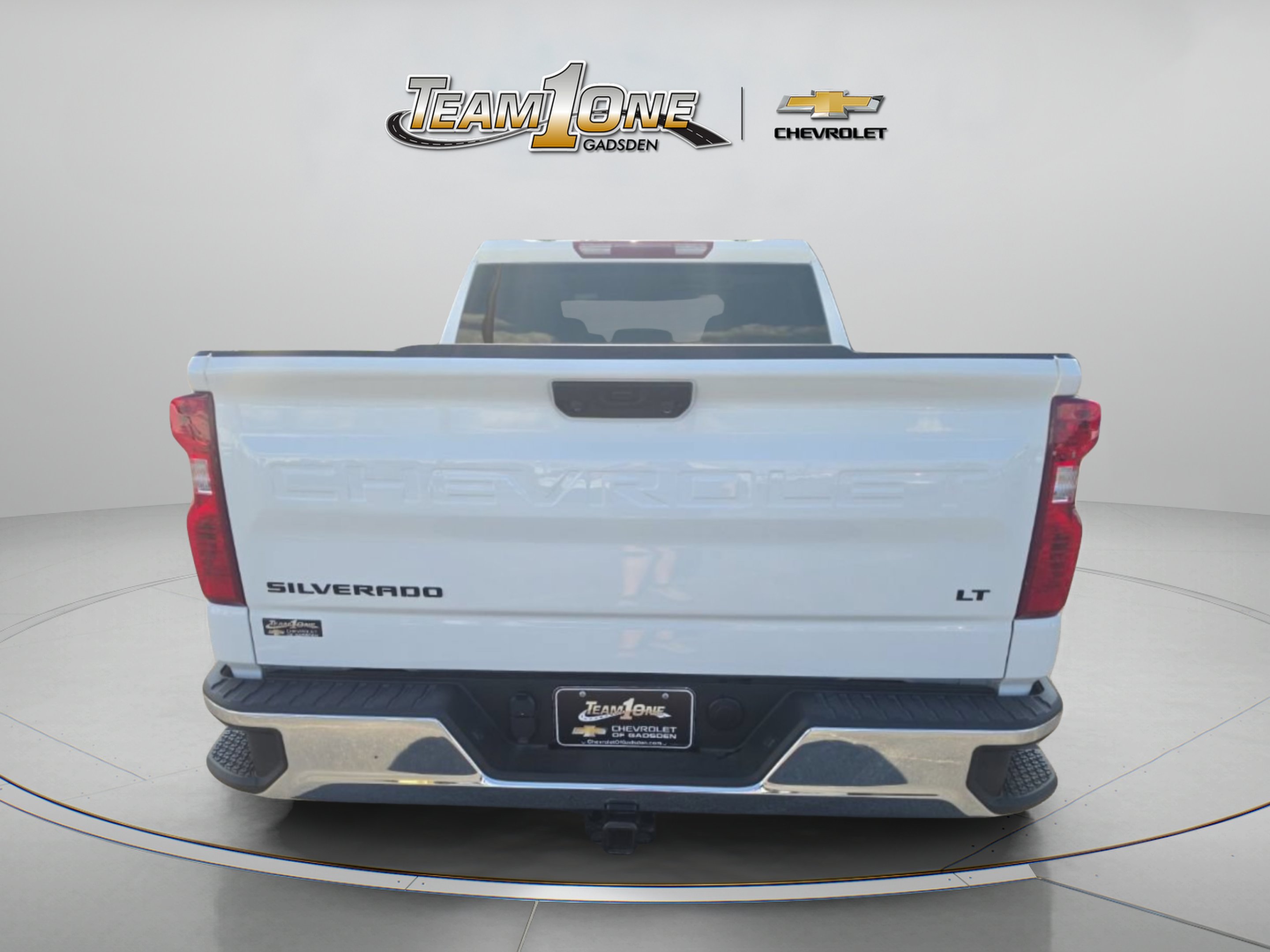 Used 2025 Summit White Chevrolet LT image 6