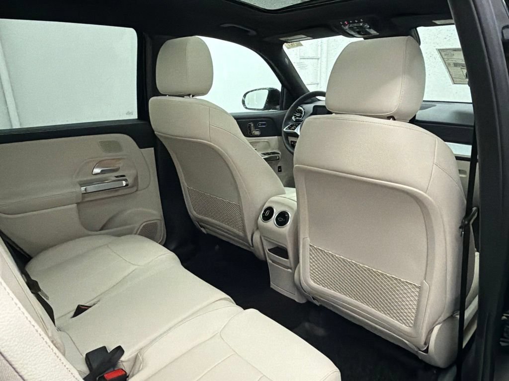 New 2026 Night Black Mercedes-Benz GLB 250 image 59