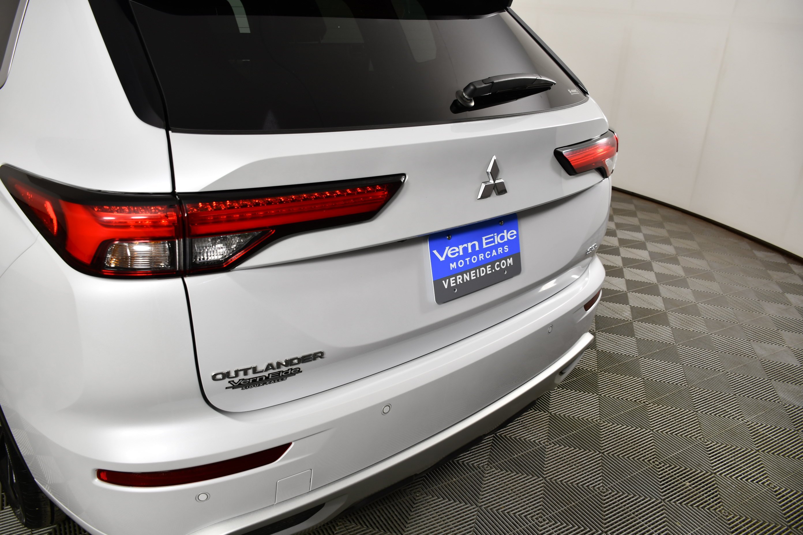 2024 Mitsubishi Outlander SEL - Photo 15