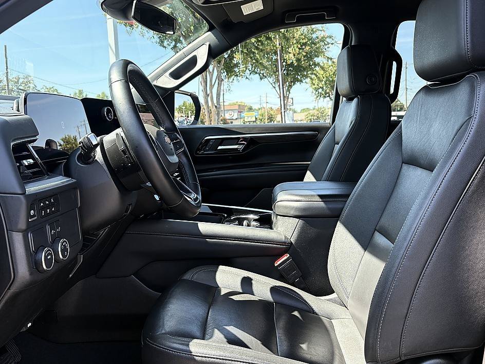 Used 2025 Black Chevrolet LT image 7