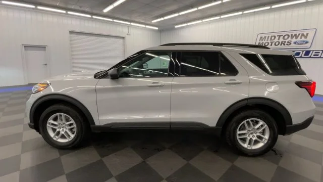 New 2027 Avalanche Gray Ford Active image 5