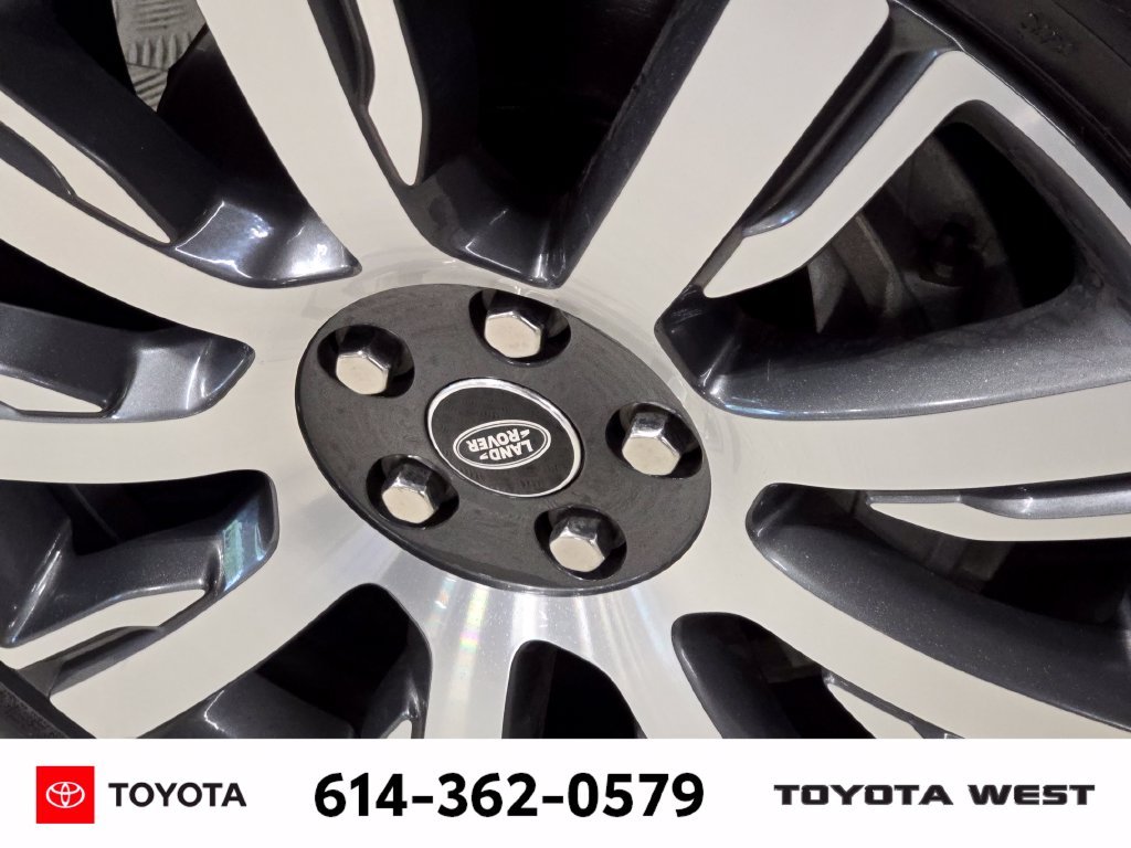 Used 2019  Land Rover HSE Luxury image 11