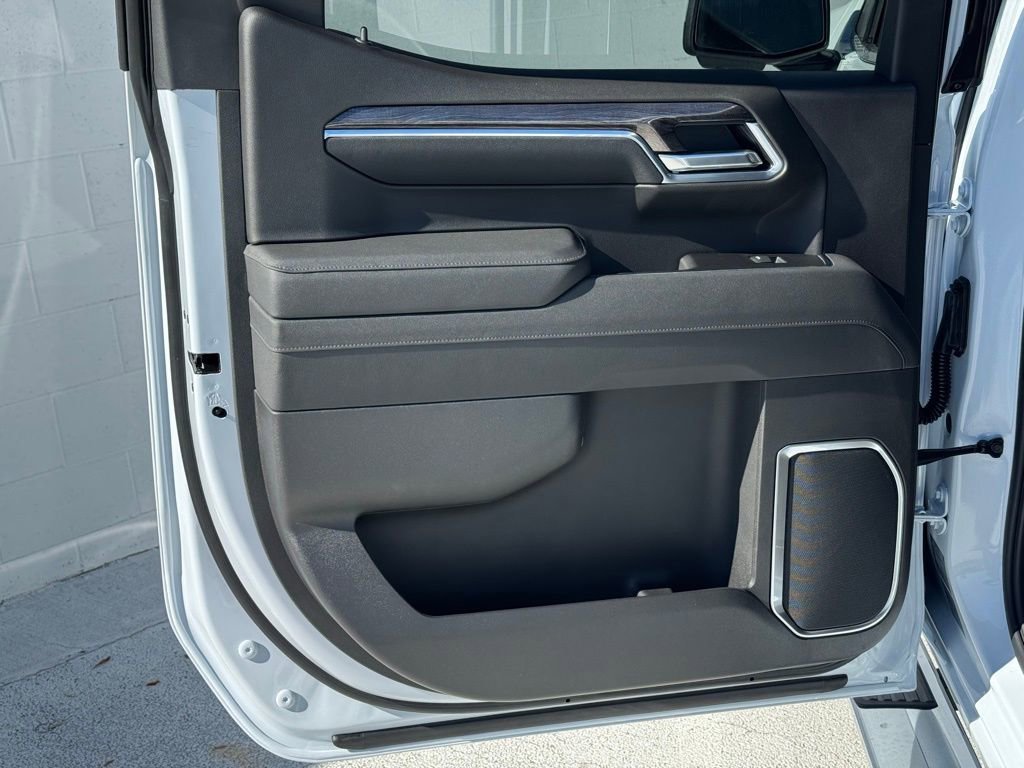 2026 Chevrolet Silverado 1500 LTZ - Photo 21