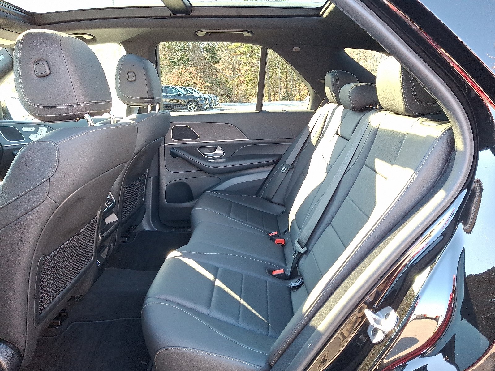 Certified Used 2026 Obsidian Black Metallic Mercedes-Benz  image 10