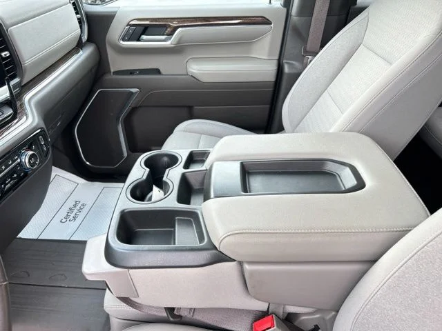 Used 2022 Summit White GMC SLE image 31