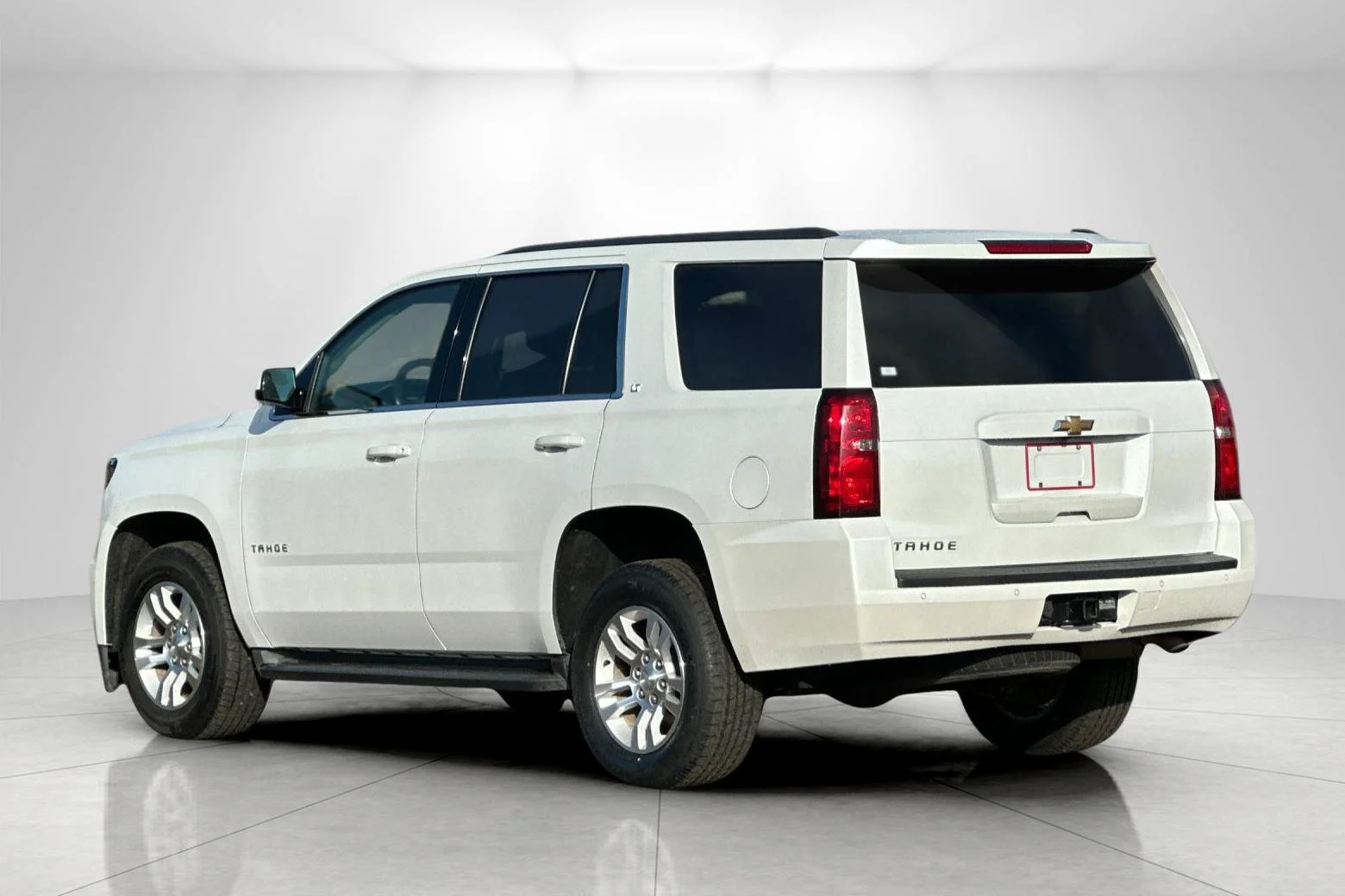 Used 2017 Iridescent Pearl Tricoat Chevrolet LT image 5