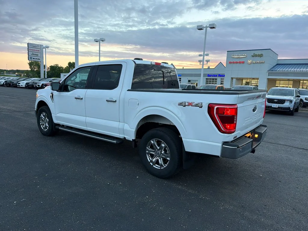 Used 2022 White Ford XLT image 3