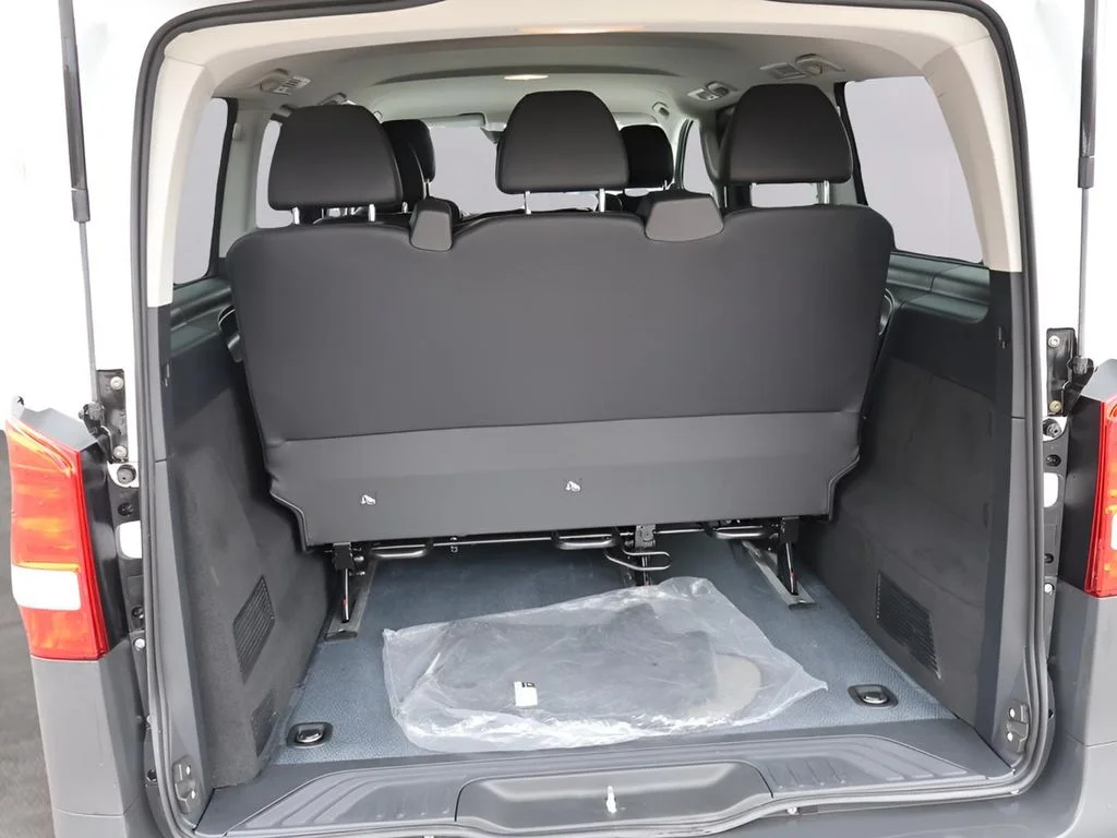 Used 2023  Mercedes-Benz Passenger image 17