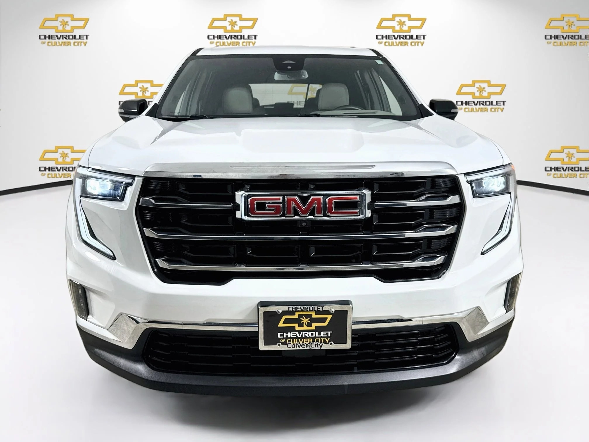 Used 2024 Summit White GMC Elevation image 2