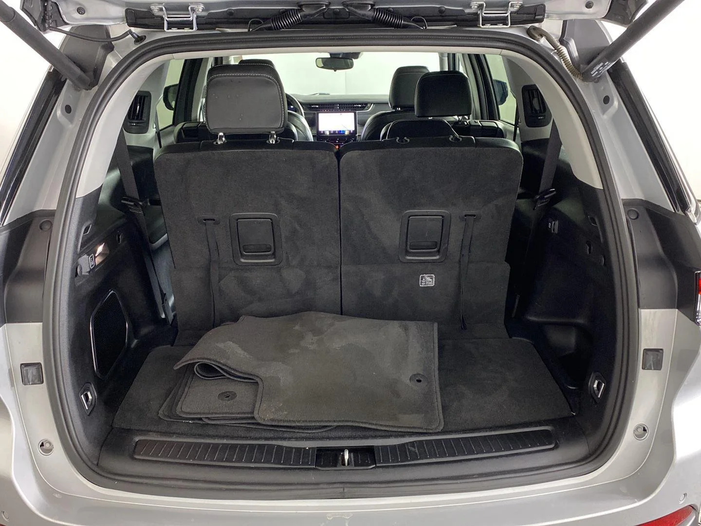 Used 2021 Silver Zynith Jeep Limited image 23