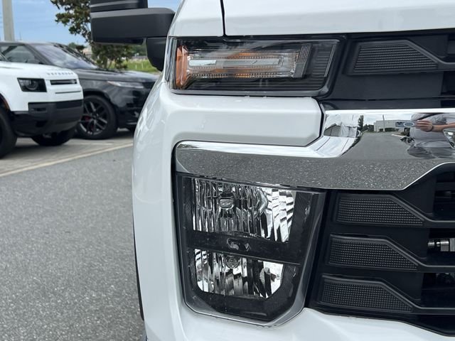Used 2025 White Chevrolet LT image 8