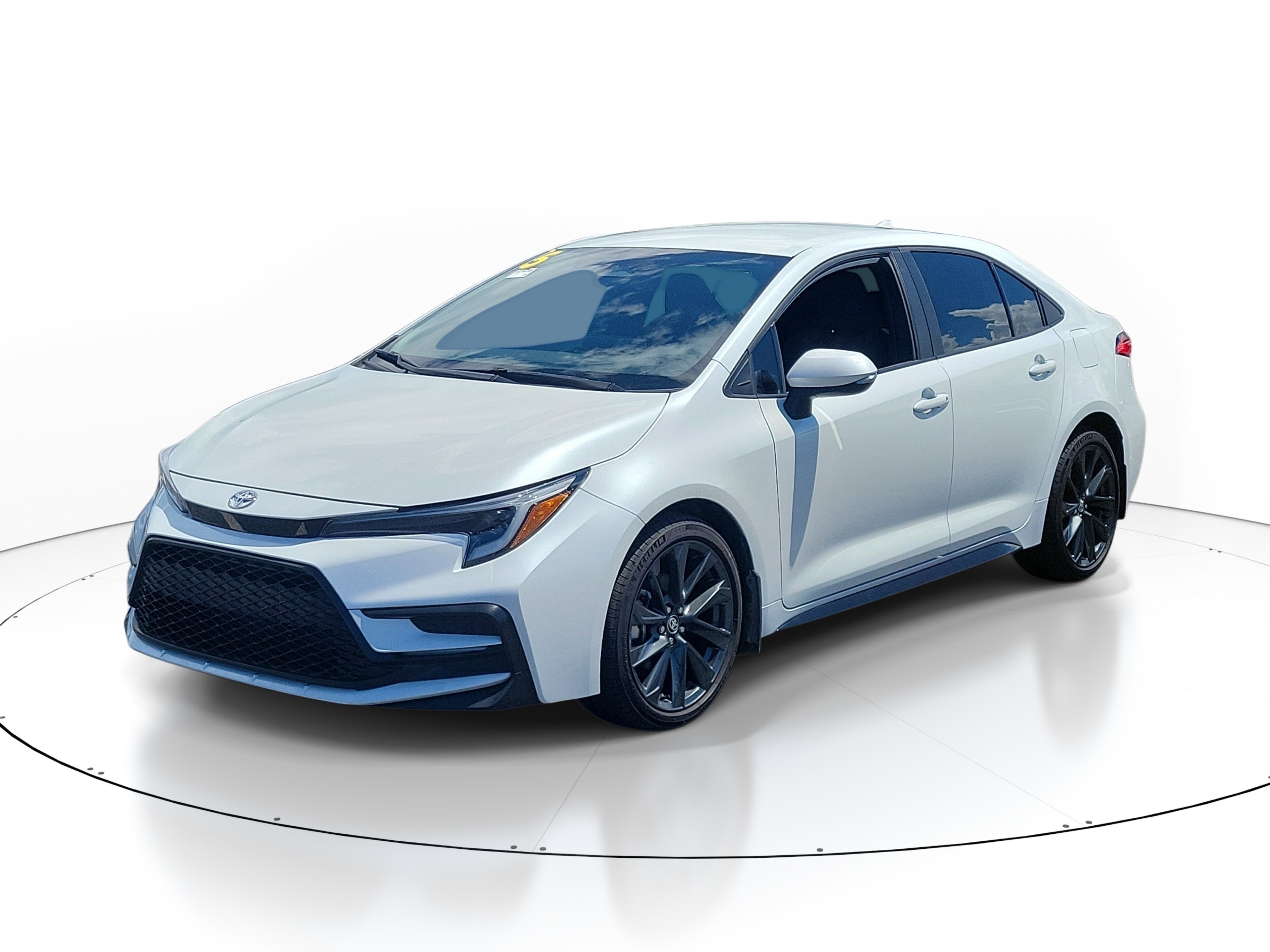 Used 2024 Pearl Toyota SE image 2