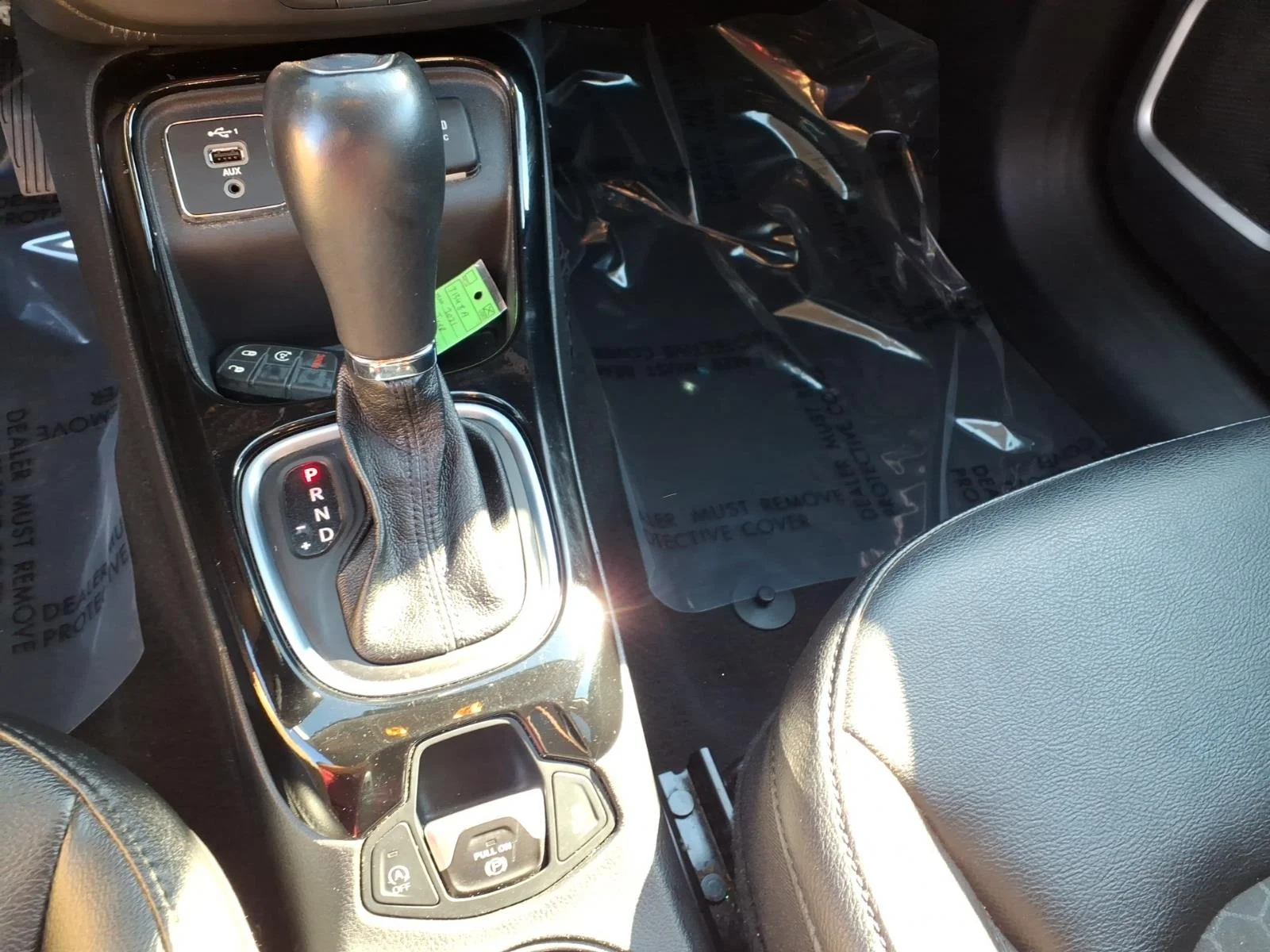 Used 2021 Blue Jeep Altitude image 9