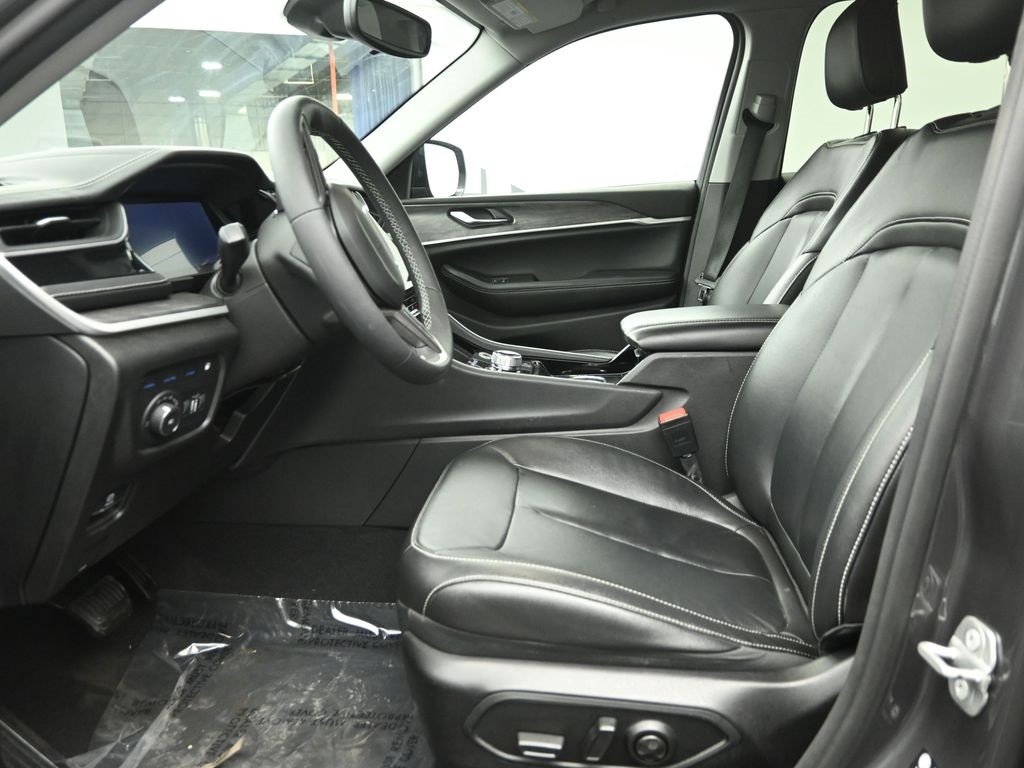 2022 JEEP GRAND CHEROKEE - Image 8