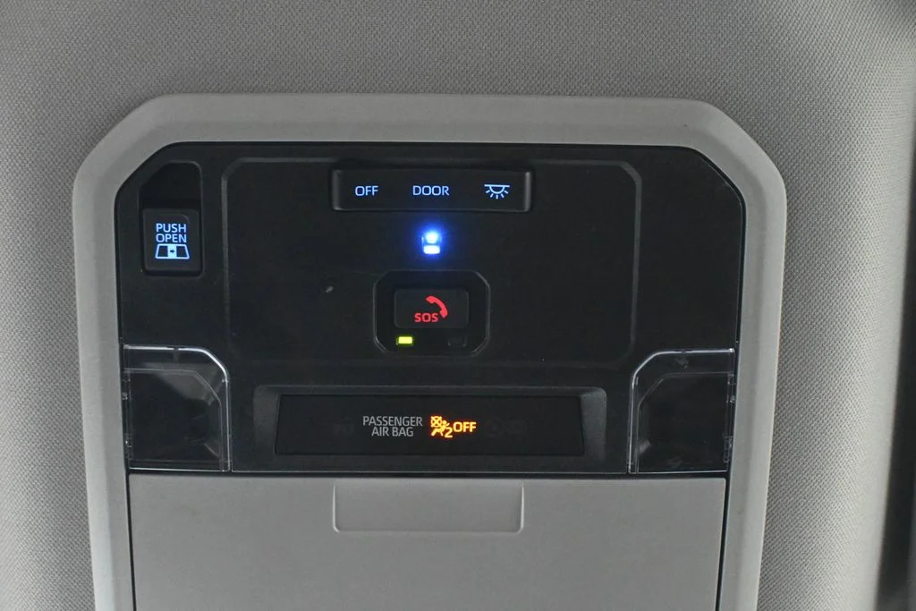 Used 2023  Toyota SR5 image 23