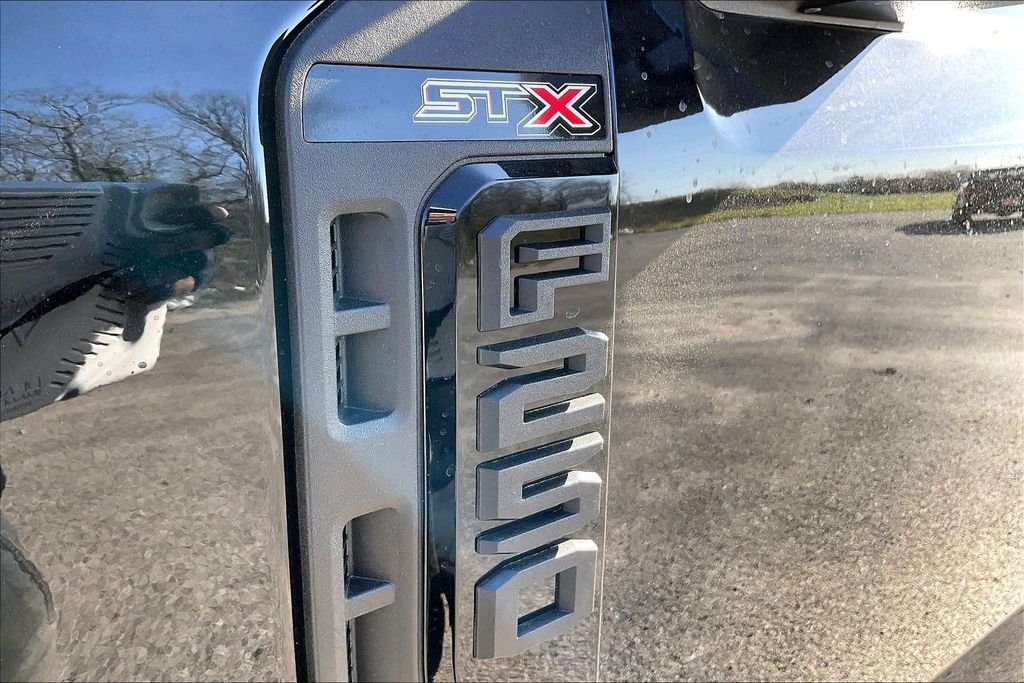 New 2026 Ford Super Duty F-250 XL 4D Crew Cab