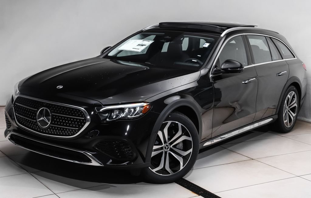 2026 Mercedes-Benz E-Class E450 4MATIC All-Terrain's photo