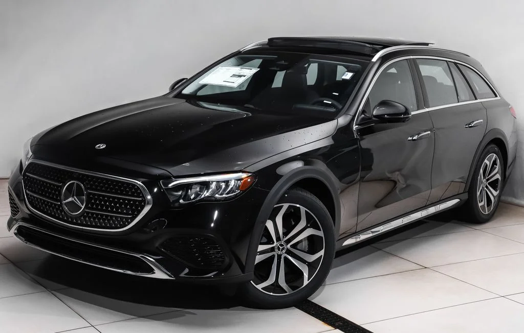 2026 Mercedes-Benz E-Class E450 4MATIC All-Terrain's photo