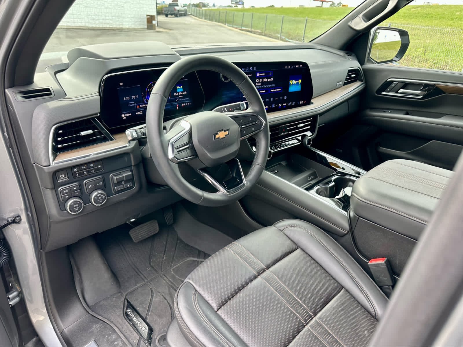 Used 2025 Sterling Gray Metallic Chevrolet High Country image 11